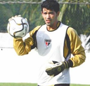 Bahia de Feira contrata goleiro