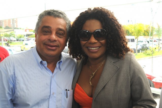 Margareth Menezes e Jau no primeiro dia da folia