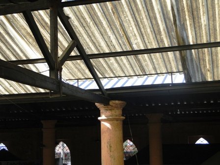 Barrac�o de zinco