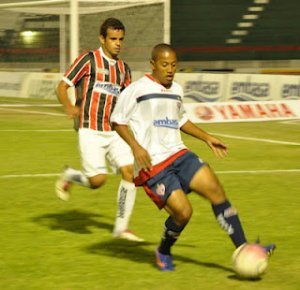 Bahia de Feira perde invencibilidade dentro de casa
