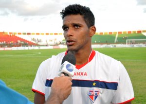 Três jogadores de Feira na seleção do Baianão
