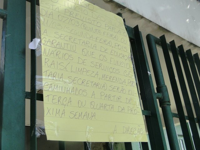 Escolas estão sem aulas em Feira por falta de funcionários para serviços gerais
