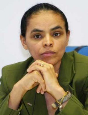 Marina parabeniza Dilma pelo Twitter